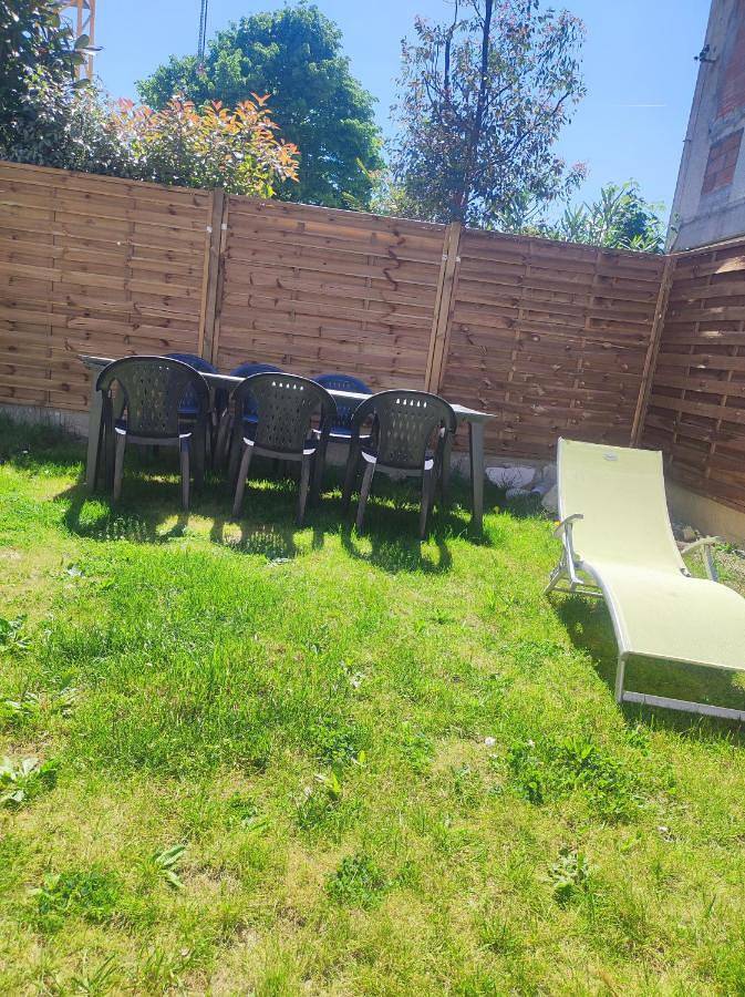 Appartement entier, One-Bedroom Apartment in Le Perreux-sur-Marne, Val-de-Marne
