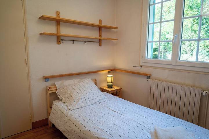 Location de vacances pour 10 personnes, avec terrasse et jardin dans Orval-sur-Sienne - 4