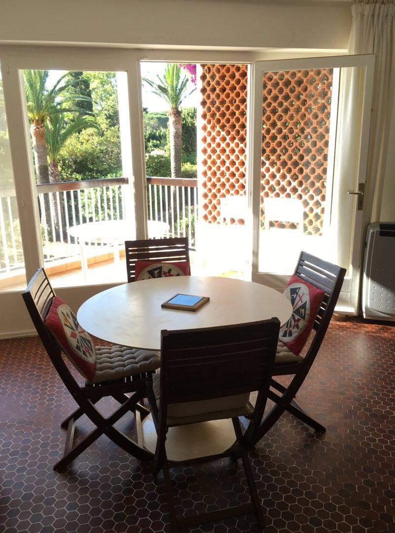 Appartement entier, Appartement avec vue sur le jardin et la mer, Île de Porquerolles in Hyeres, Porquerolles