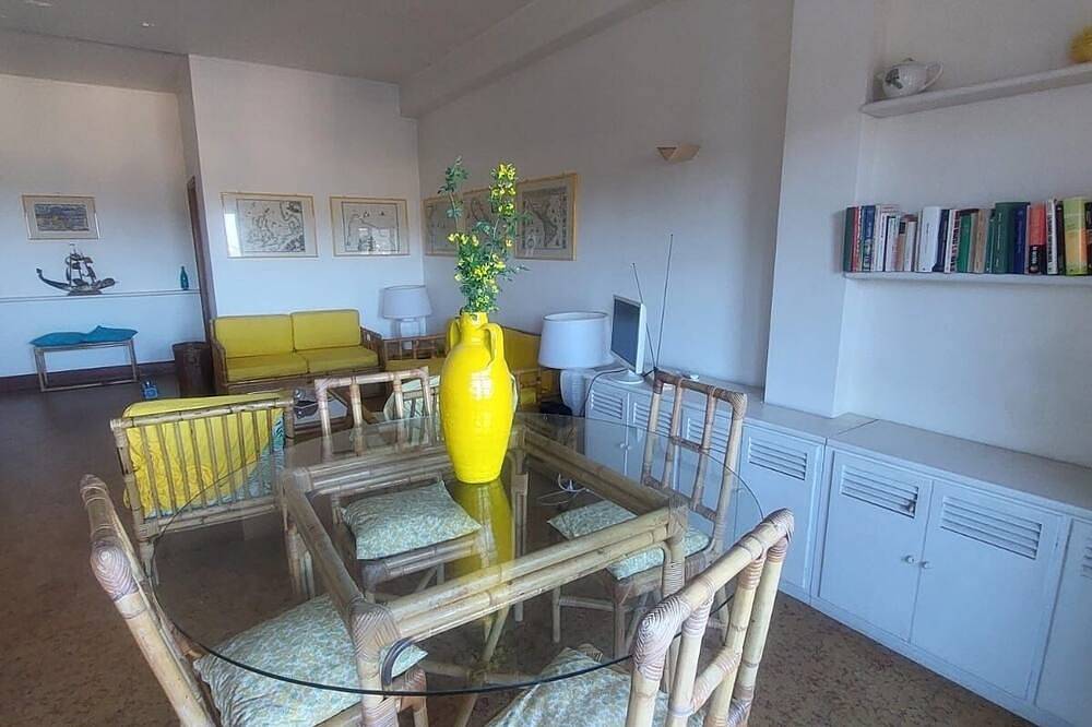 Porto Santo Stefano, large and comfortable house for 7 people, panoramic terrace in Porto Santo Stefano, Monte Argentario