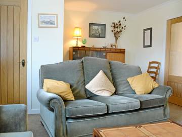 Log Cabin for 4 People in Argyll & Bute, Scotland, Photo 2