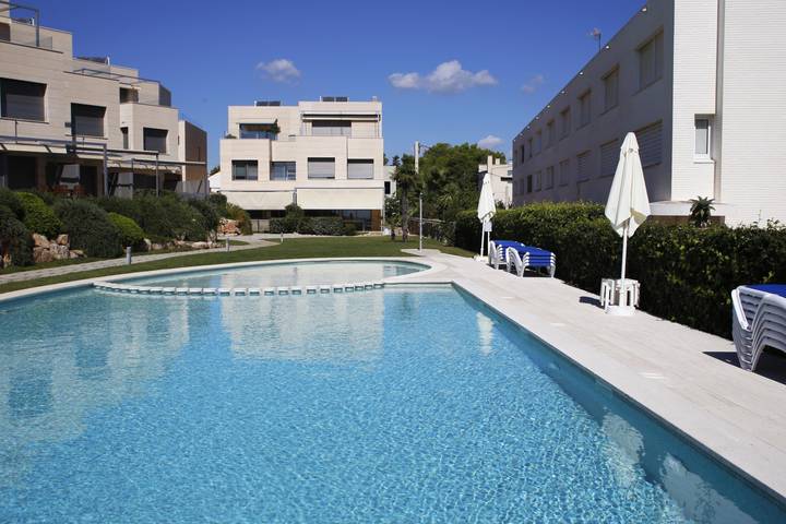 Casa rural para 8 personas, con piscina y vistas además de jardín y terraza en Torredembarra - 2