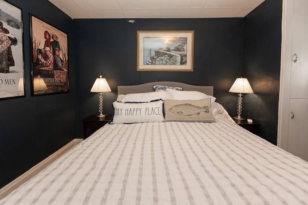 Ganze Wohnung, Cozy Apartment with Deck 1 Min. from Mississippi River & National Eagle Center. in Wabasha, Wabasha County