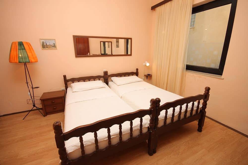 Ganze Wohnung, 2-Zimmer-Ferienwohnung mit Terrasse Pomer, Medulin in Pomer, Südküste Istrien
