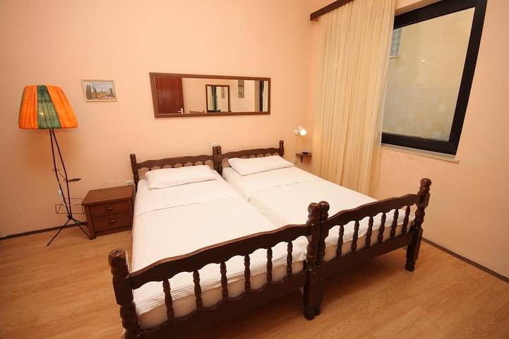 Ganze Wohnung, 2-Zimmer-Ferienwohnung mit Terrasse Pomer, Medulin in Pomer, Südküste Istrien