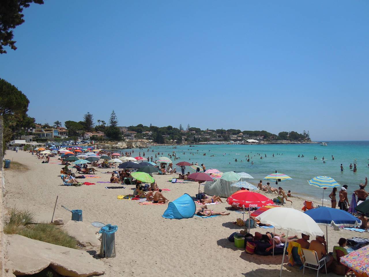 Villa vicino al mare in pieno relax -ampio giardino  wi-fi in Cassibile, Siracusa