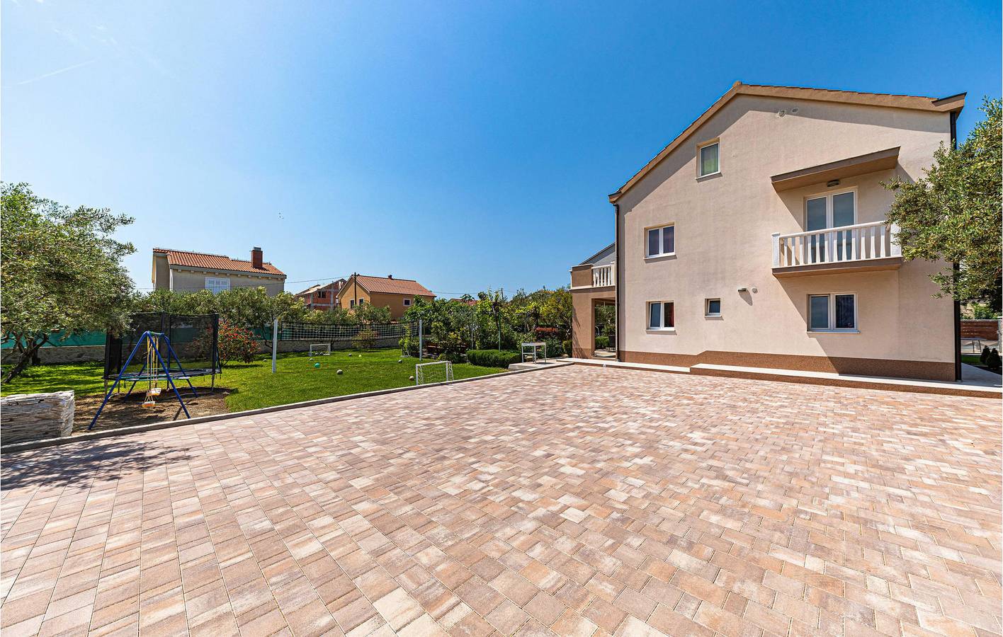 Ferienhaus für 14 Personen mit Terrasse in Kastel Novi, Kaštela