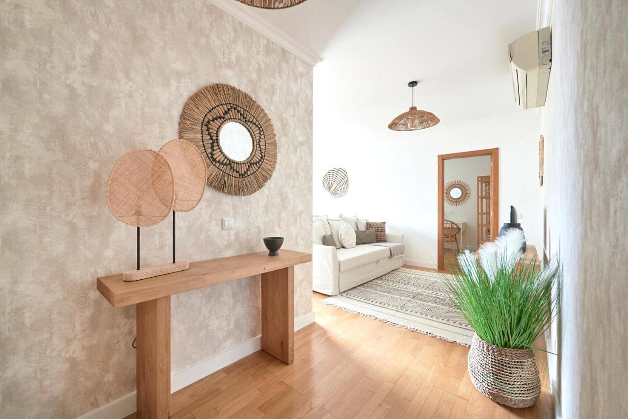 Apartamento inteiro, Apartment with Private Terrace & Car Garage in Benfica, Lisboa
