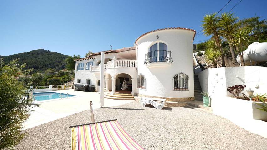 Casa rural para 12 personas, con Balcón y Terraza además de Jardín y Piscina en Orba
