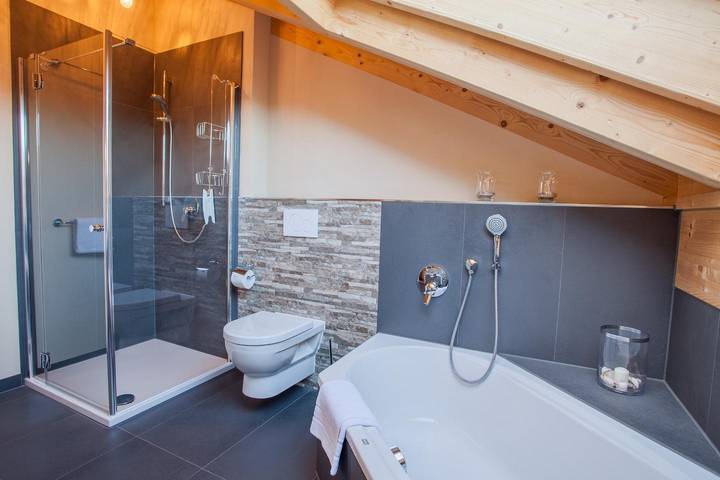 Ferienwohnung für 6 Personen, mit Balkon in den Ammergauer Alpen - 2