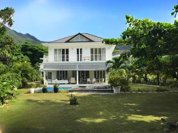 Cottage pour 8 personnes, avec jardin ainsi que vue et piscine dans Beau Vallon