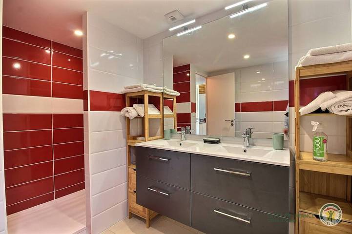 Location de vacances pour 6 personnes, avec jardin à Brélidy - 4