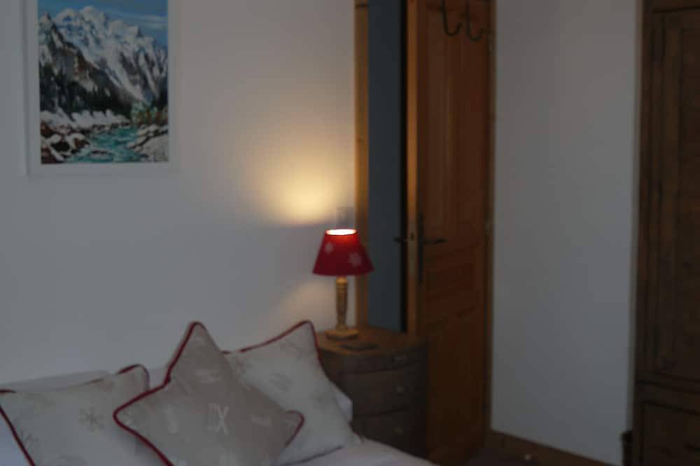Bellissimo chalet vicino alla fermata ski bus, viste favolose, Tablet, e Wi-Fi in Saint-Bon-Tarentaise, Le tre valli