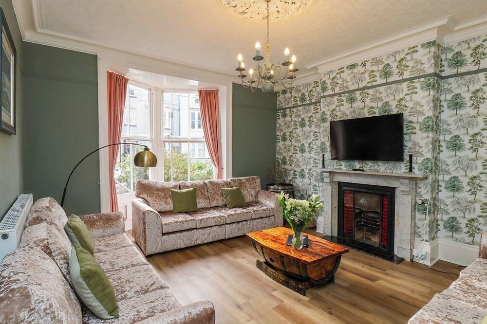 Sunnyvale House, pet friendly, character holiday cottage in Whitby in Whitby, North York Moors National Park