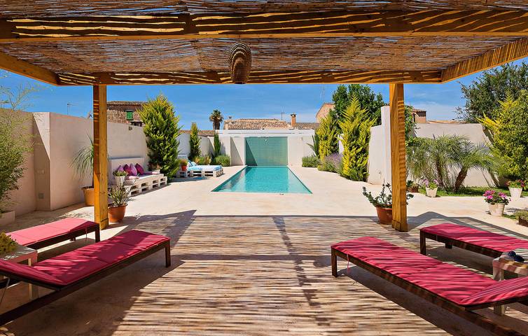 Sant Joan Oasis: Apartamento de lujo con piscina y terraza (a 300 m del centro de la ciudad) in Sant Joan (Pueblo), San Juan (Mallorca)