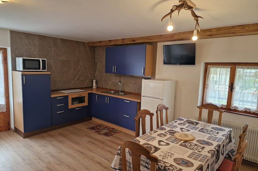 Appartamento intero, Chalet Nontiscordardime, accogliente alloggio alpino nel cuore delle Dolomiti. in Peio, Parco Nazionale dello Stelvio