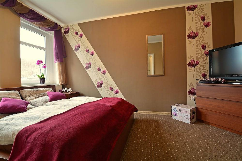 Entire apartment, New Feriewohnung in the heart of the valley with stunning view to Roßtrappe, **** in Thale, Harzvorland
