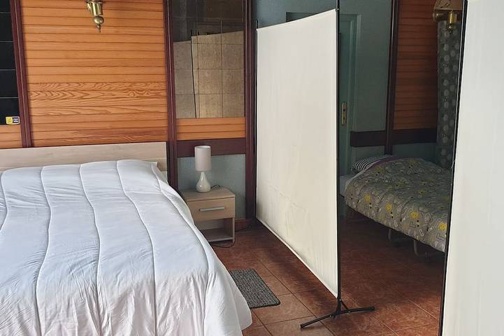 Location de vacances pour 8 personnes, avec jardin à Hôpital-Camfrout - 3