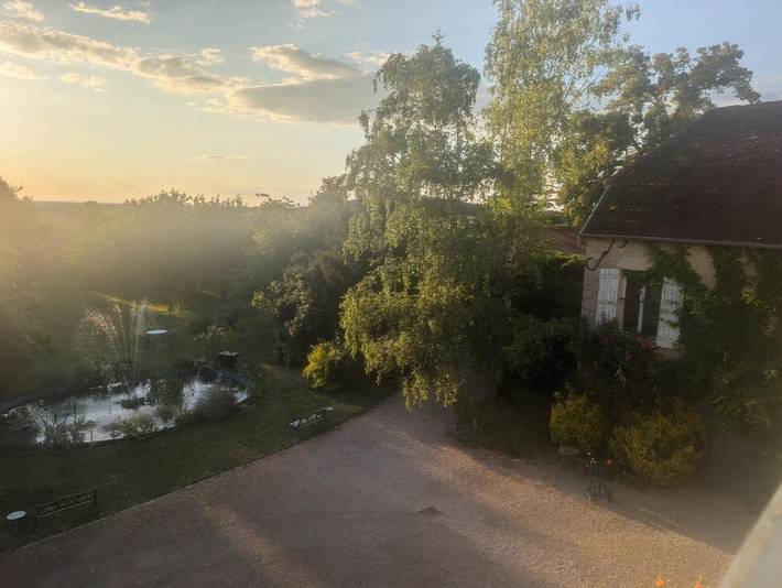 Villa pour 11 personnes, avec terrasse et jardin ainsi que vue et piscine, animaux acceptés dans le Jura - 2
