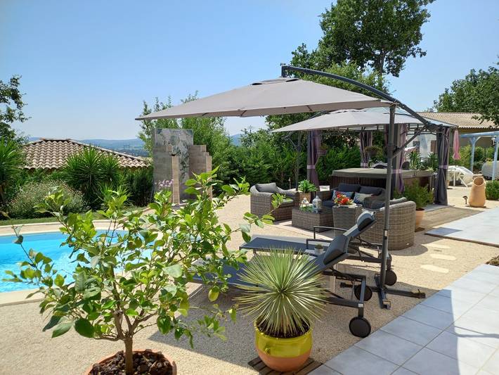 Chambre d’hôte pour 2 personnes, avec piscine et jardin