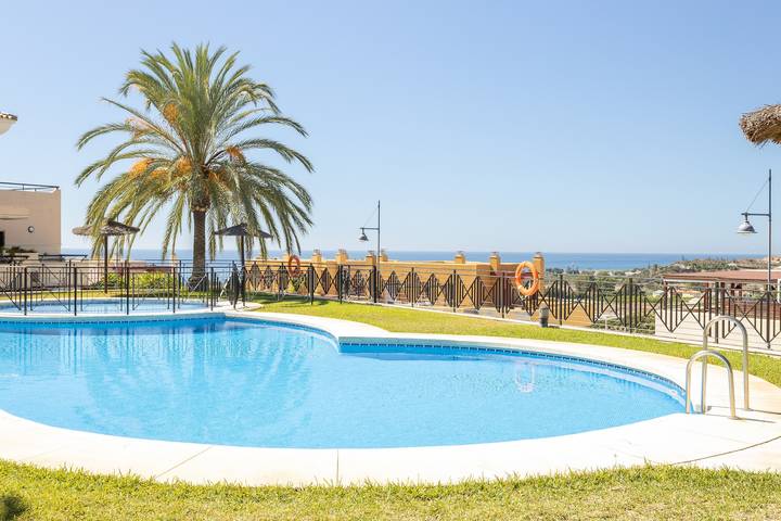 Gîte pour 4 personnes, avec bassin pour enfant et jardin, animaux acceptés à Vélez-Málaga