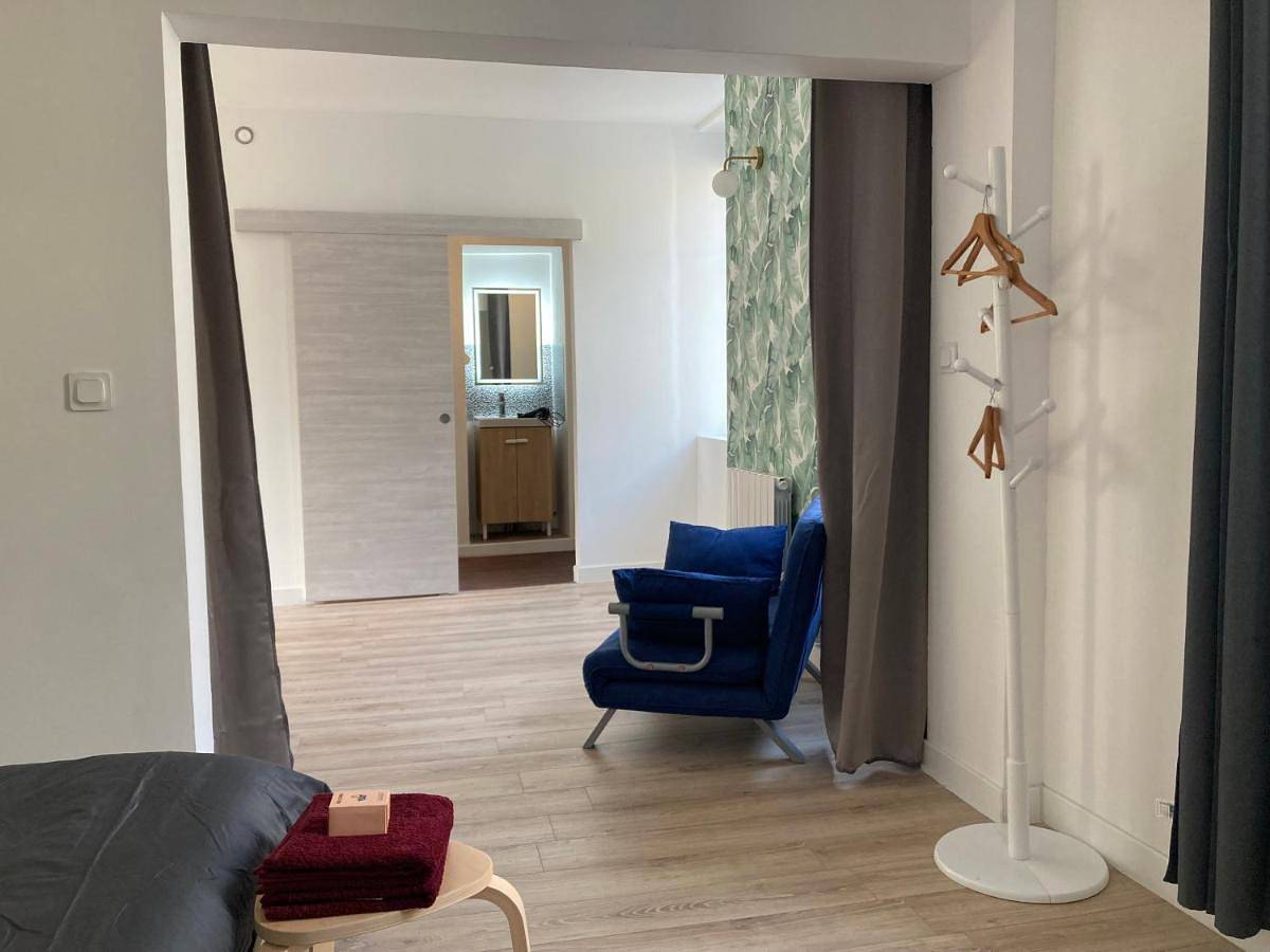 Appartement entier, A4 Premier étage spacieux et lumineux in Évaux-les-Bains, Région d'Aubussargues
