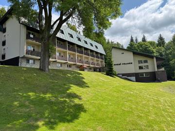 Hotel für 8 Personen, mit Ausblick und Garten sowie Sauna, kinderfreundlich in Spindlermühle