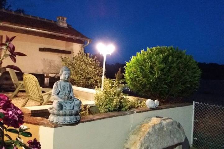 Location de vacances pour 2 personnes, avec Terrasse à Colonard-Corubert