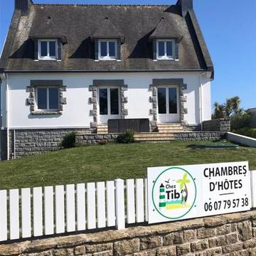 Cottage pour 2 personnes, avec vue ainsi que terrasse et jardin dans Trévignon