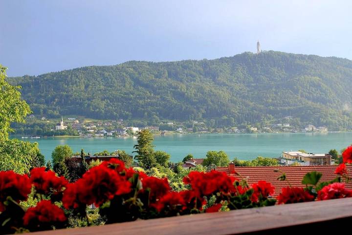 Ferienwohnung für 4 Personen, mit Seeblick und Garten sowie Ausblick, mit Haustier in Klagenfurt-Land - 2