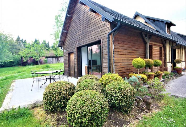 Gîte pour 6 personnes, avec Terrasse ainsi que Jardin et Vue