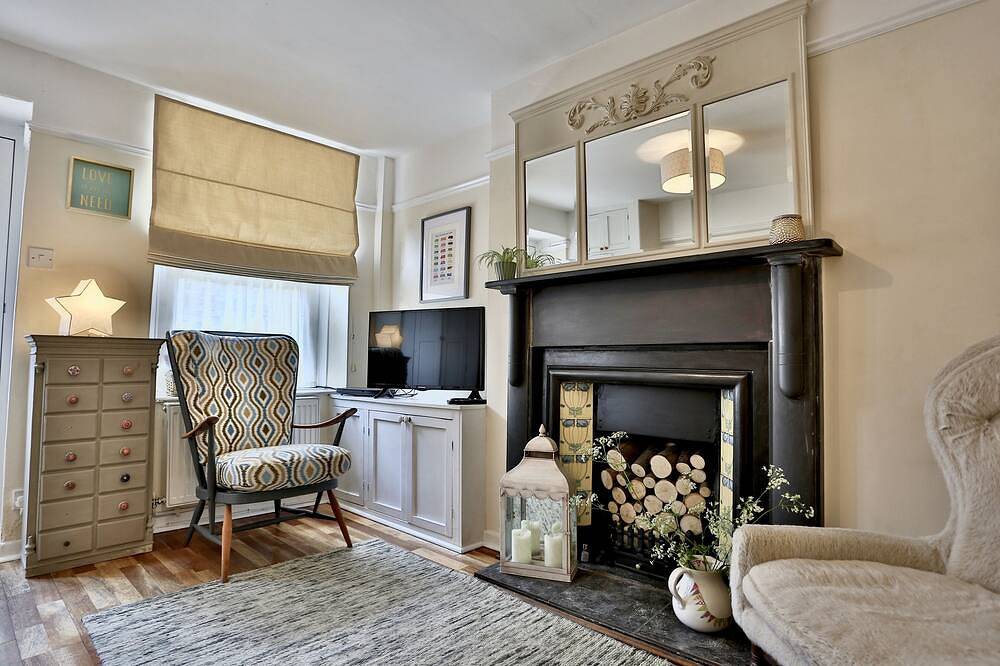 Cosy Welsh Cottage - 1 min walk from town centre in Crickhowell, Brecon Beacons