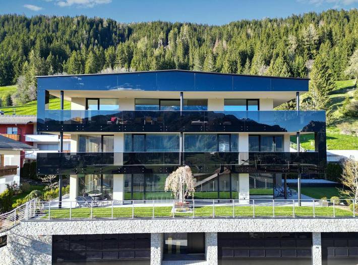Ferienwohnung für 6 Personen, mit Sauna und Garten sowie Ausblick in Toblach
