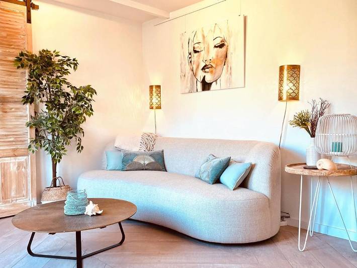 Ferienwohnung für 3 Personen, mit Whirlpool und Terrasse sowie Sauna und Ausblick