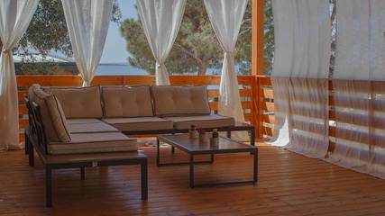 Camping für 8 Personen, mit Ausblick und Terrasse, kinderfreundlich auf Pag