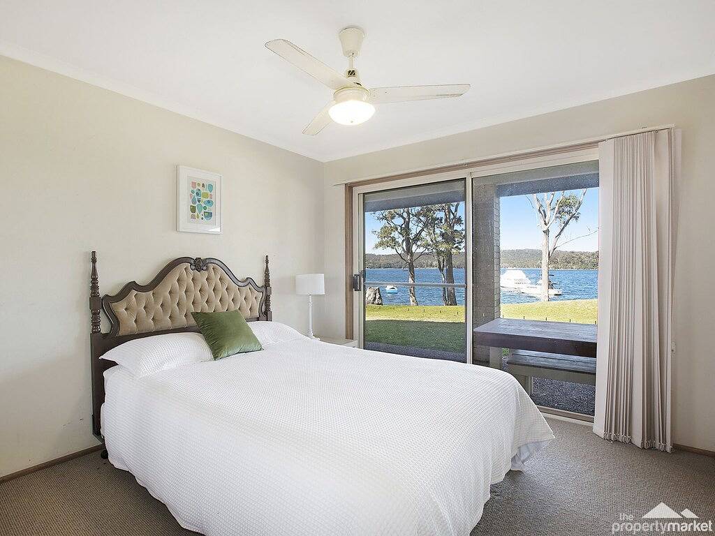 Holiday Home for 8 People in Lake Macquarie, New South Wales