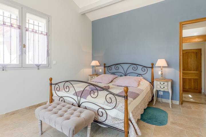 Chambre d’hôte pour 2 personnes, avec Balcon et Jardin dans Orange, Provence