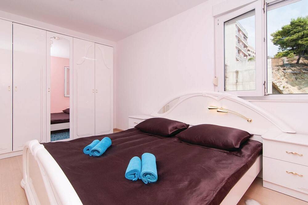 Entire apartment, Cozy apartment in Split with Wifi in Split, Split-Dalmatia