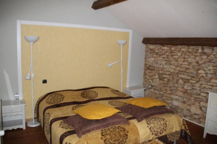 Gîte pour 2 personnes, avec jardin ainsi que piscine et vue à Saint-Martin-le-Redon - 3