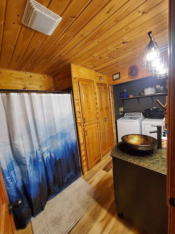 Relax and Enjoy fishing and wildlife on Goose lake in Chisago County