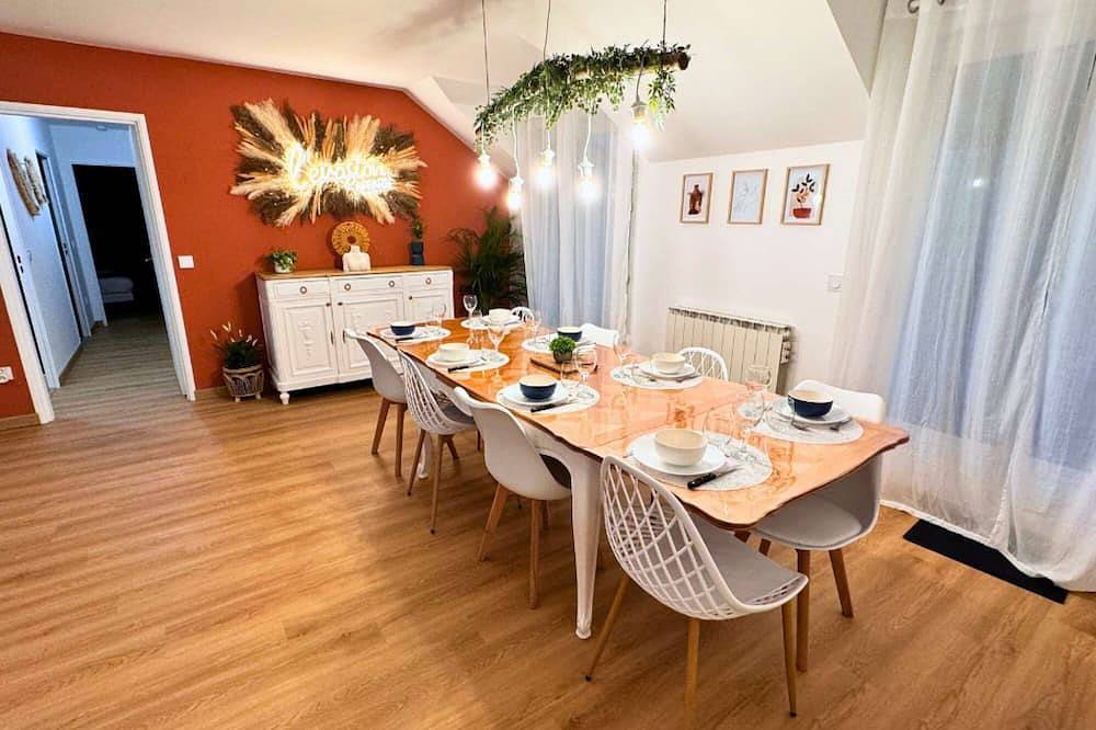 Apartamento entero, L'évasion apartment, near Disney, balcony, 8 pers. in Collégien, Sena y Marne