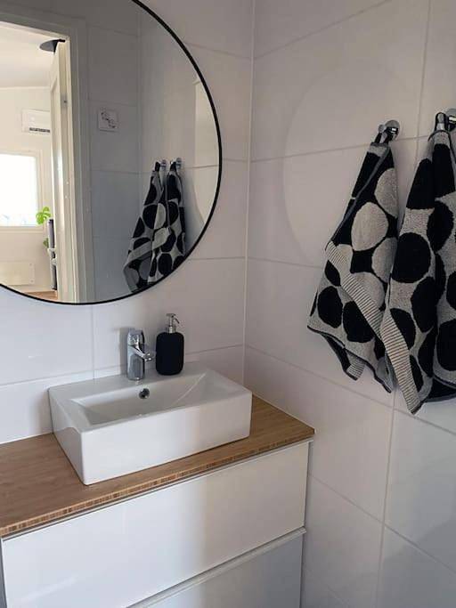 Location de vacances pour 10 personnes, avec jardin ainsi que terrasse et sauna à Espoo - 3