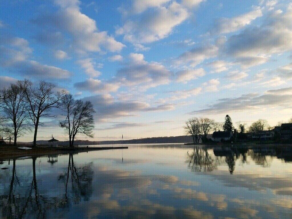 Waterfront Retreat am Bantam Lake mit eigenem Strand - Skiurlaub im Winter in Litchfield County