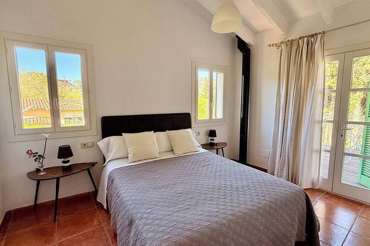 Villa in Nature with Yoga Room, Peace and Tranquility in Puigpunyent, Mallorca Westen