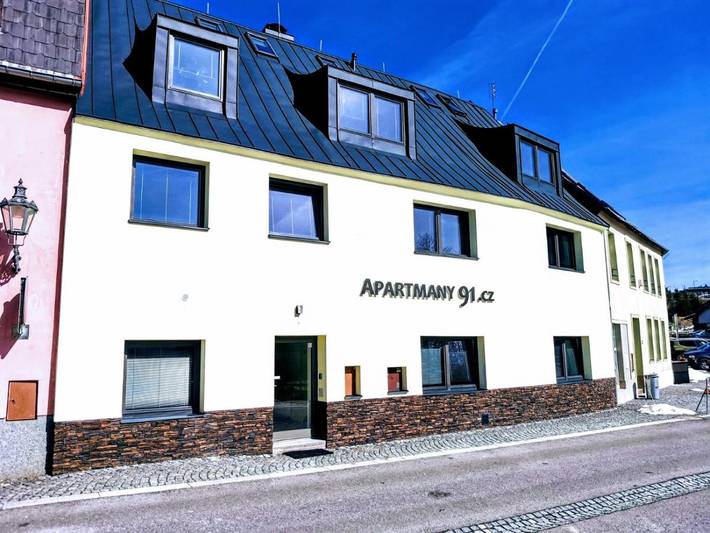 Apartmenthotel für 3 Personen, mit Garten und Sauna sowie Ausblick - 1