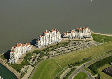 Ferienhaus für 4 Personen, mit Seeblick und Balkon sowie Balkon/Terrasse in Breskens