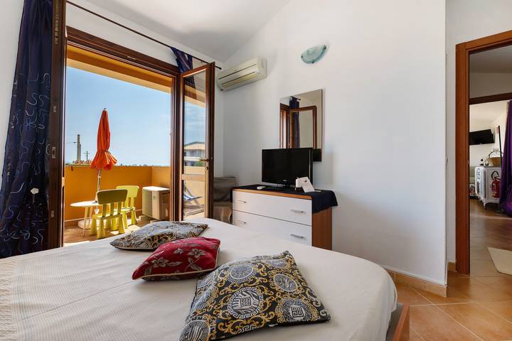 Maison de vacances « La Pavoncella » avec vue sur mer, Wi-Fi et climatisation in Is Lais, Masainas