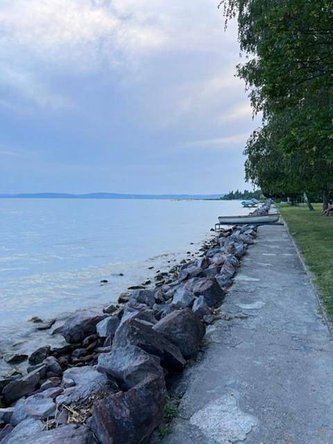 Three-Bedroom House in Balatonakarattya, Plattensee nordufer