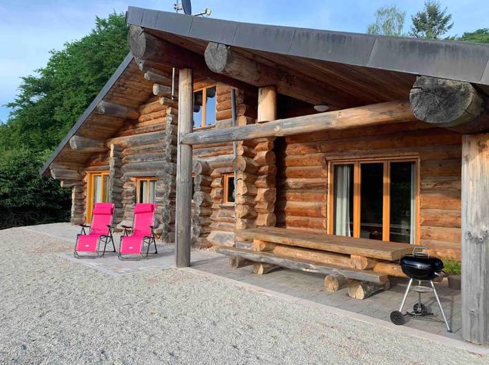 Gîte pour 6 personnes, avec jacuzzi et jardin à Walscheid