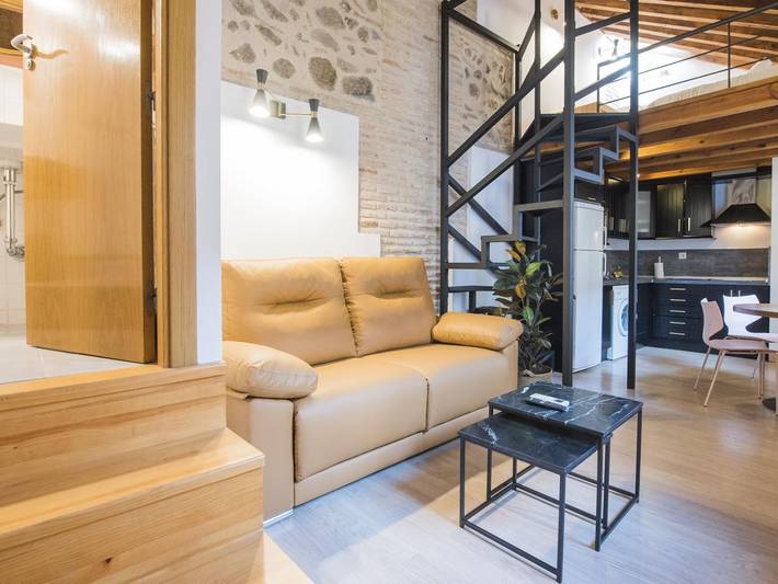 Apartamento vacacional entero, Madera y Piedra in Toledo, Provincia de Toledo